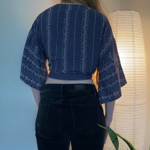 SOLD ❀ navy leaf patterned Japana wrap shirt - Picture 2 of 3